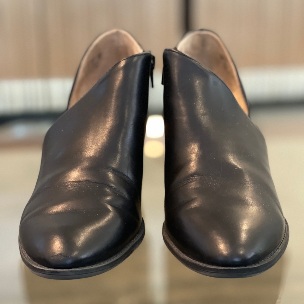 SOUL Naturalizer Black Booties Size 8M